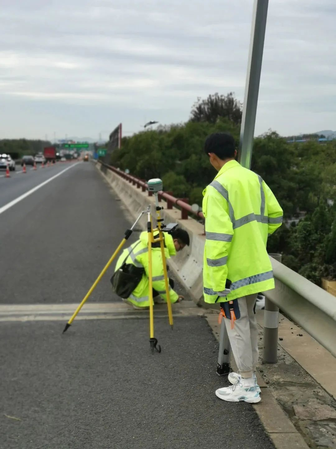 沈海高速公路两城至汾水段征地放线工作正式启动